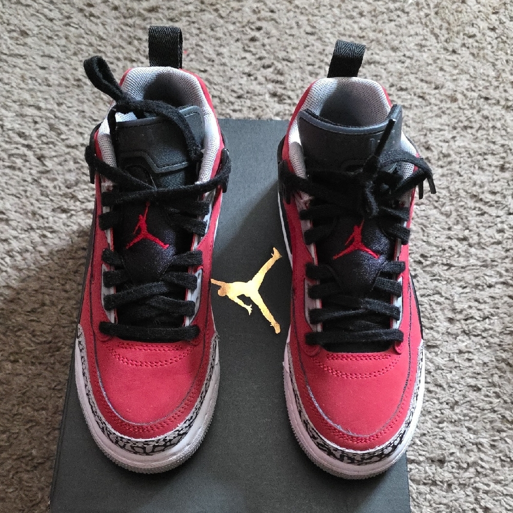 Jordan Kids Black and Red Sneakers